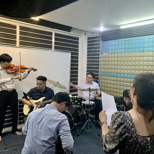 Lộ trình học guitar quận 7 tại C Fly kéo dài khoảng 3 tháng