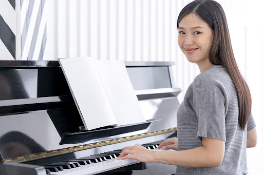 Có nên học Piano không? Để tăng cường kỹ năng xã hội và tự tin