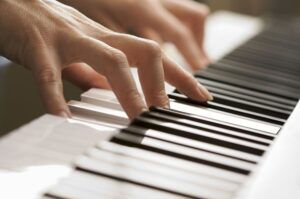 Đệm hát piano – Nghệ thuật hòa quyện hoàn hảo giữa giai điệu và lời ca