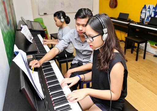 Khóa học đàn Piano tại C-Fly Music