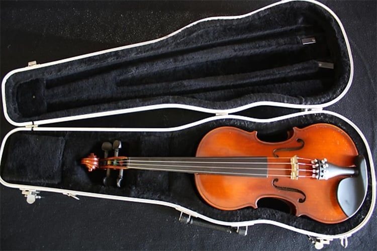 Selmer là hãng violin đến từ Đức