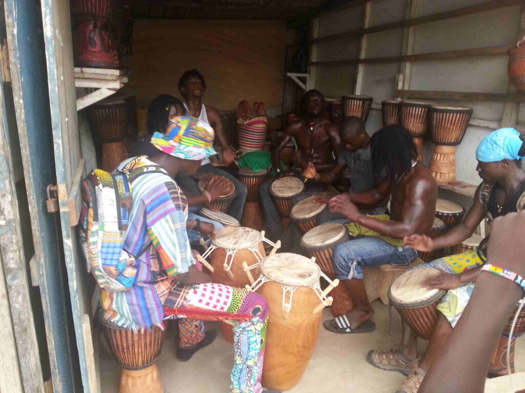 Trống djembe – linh hồn của âm nhạc châu Phi

