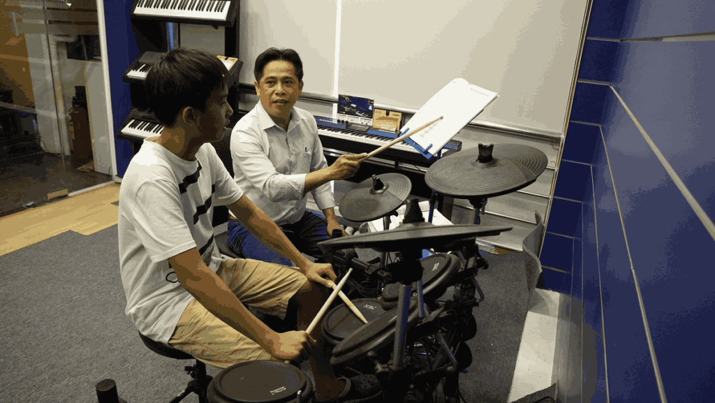 C-Fly Music đồng hành cùng bạn trên mỗi bản nhạc