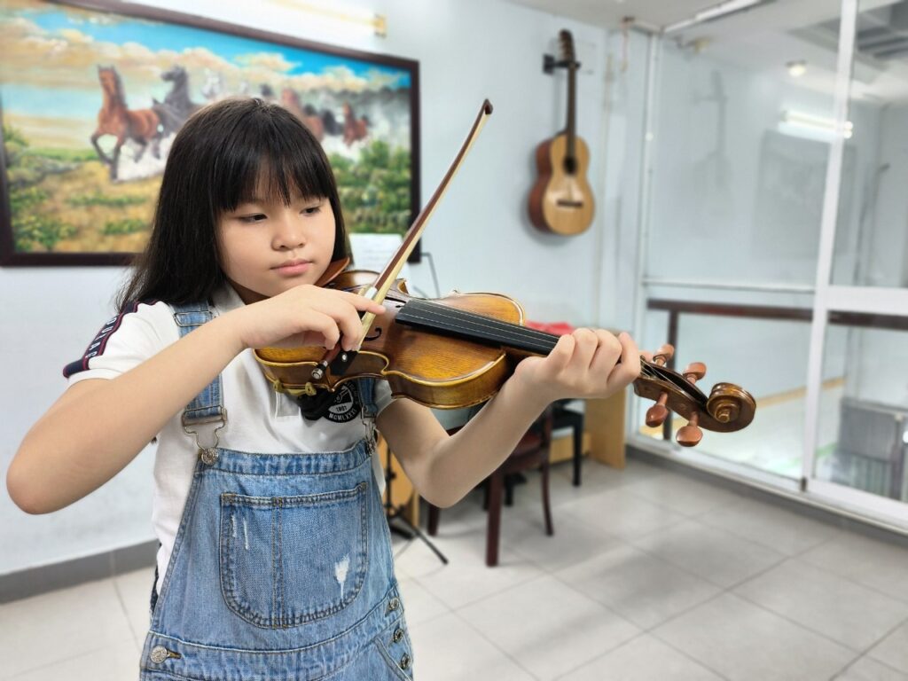 Học violin ngay tại nhà