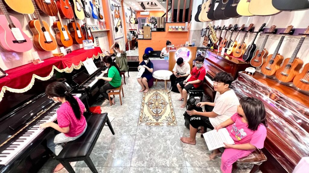 Học đánh trống tại VIVA Music Academy