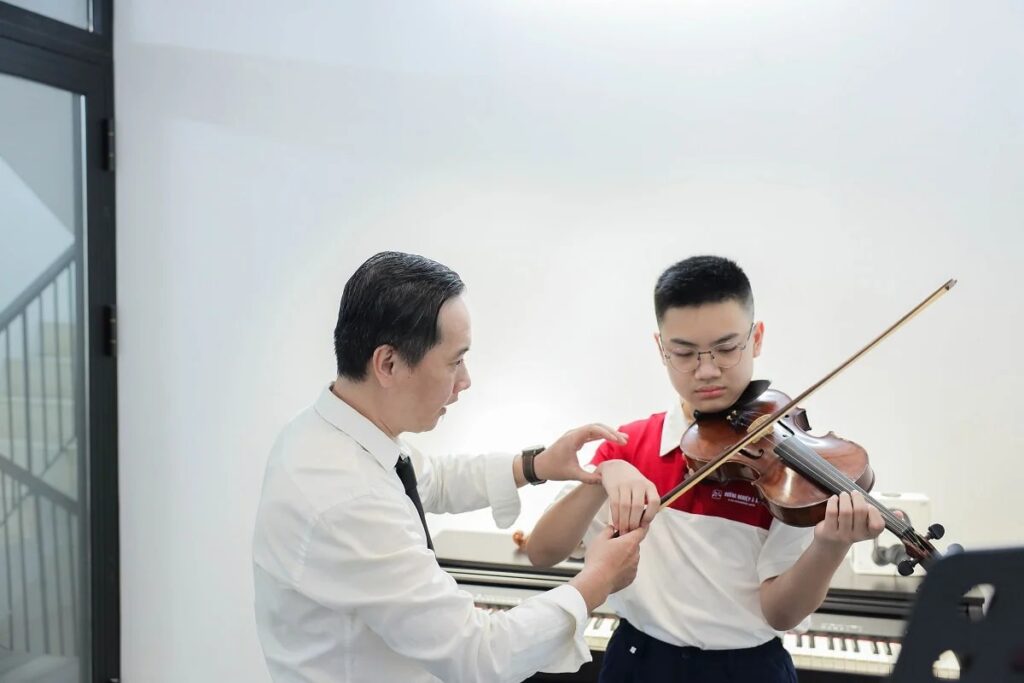 Học violin tại trung tâm