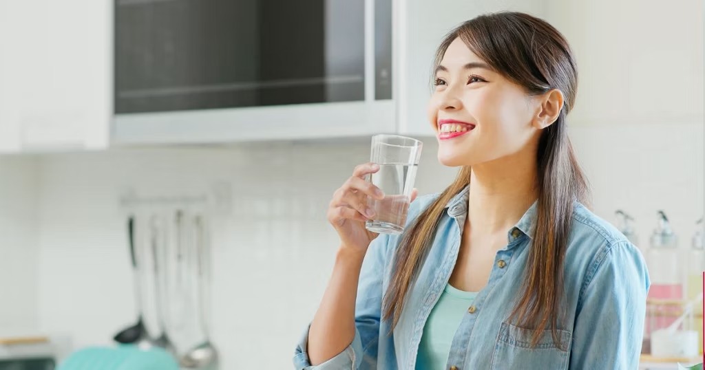 Tránh đồ uống chứa caffeine để bảo vệ giọng hát