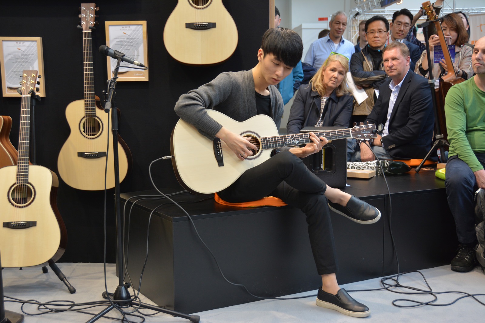 nên học Fingerstyle hay đệm hát