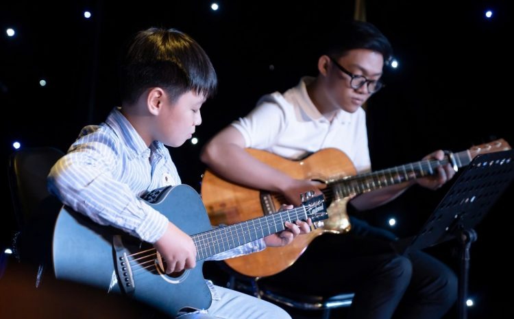 trẻ em mấy tuổi nên học Guitar