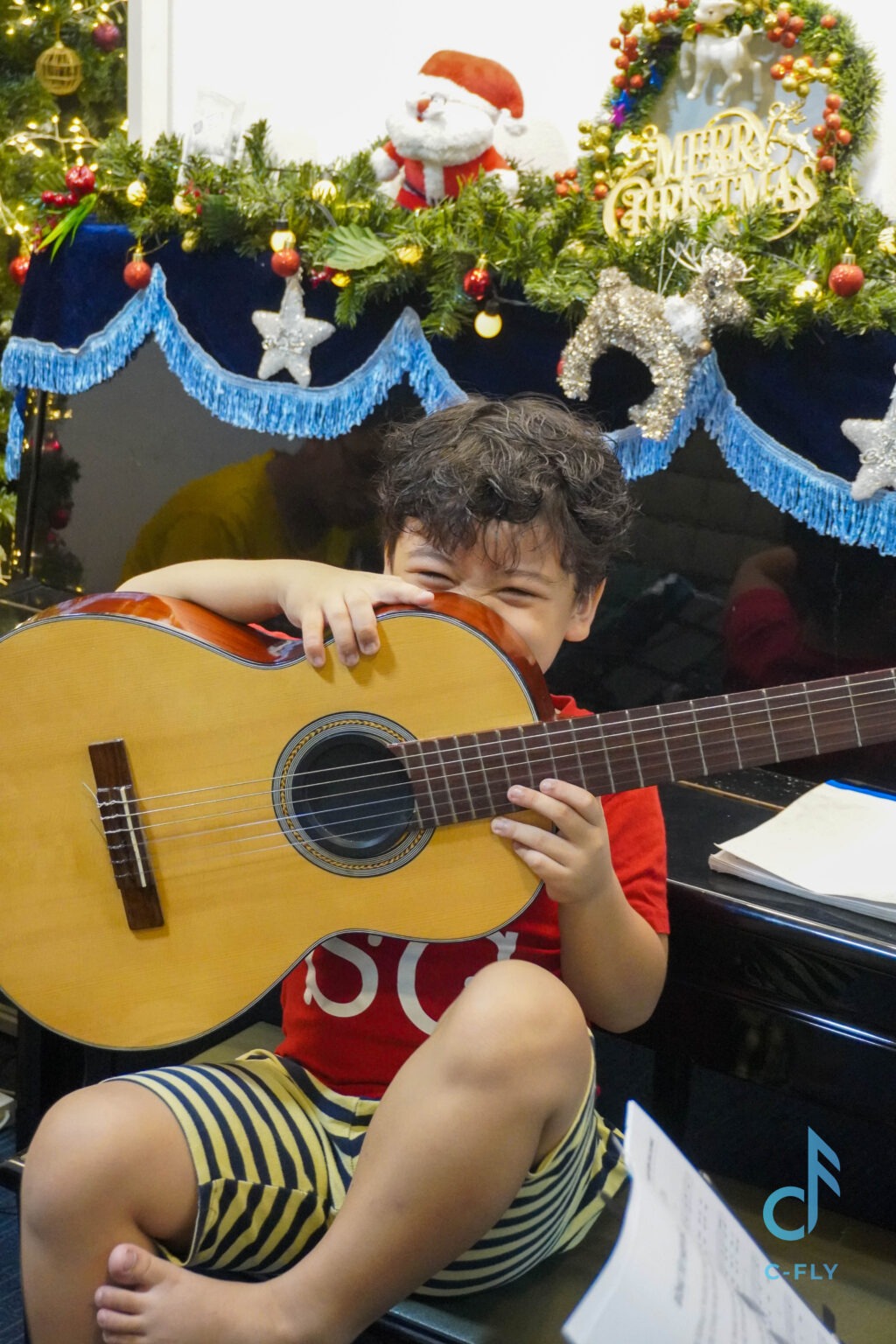 trẻ em mấy tuổi nên học Guitar