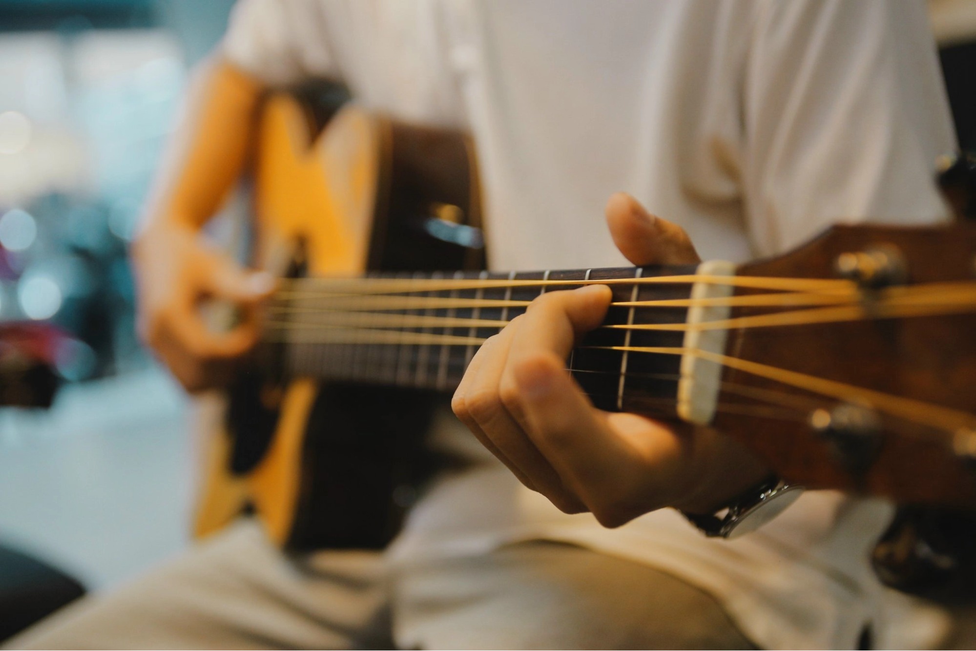 Tận dụng tối đa ngón út và Capo hỗ trợ