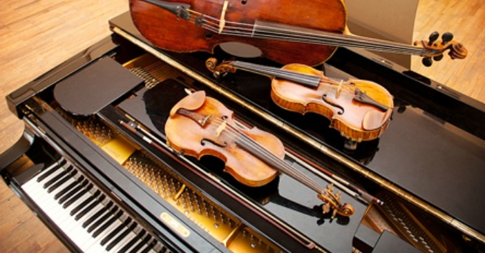 Có nên học song song cả piano và violin cùng lúc không?
